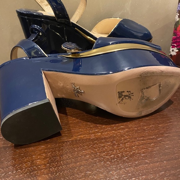 Like new Prada heels - Picture 2 of 5